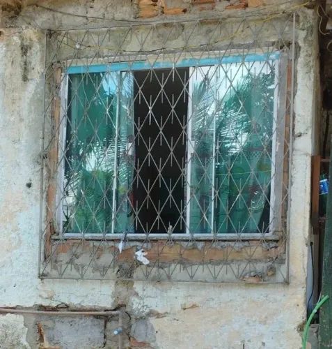 VENDO ESSA GRADE DE FERRO