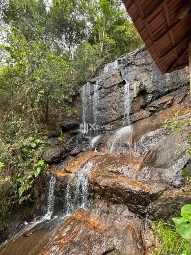 Sítio escriturado à venda com 5 ha em Santa Leopoldina/ES, cachoeira, rio, nascente, chalé