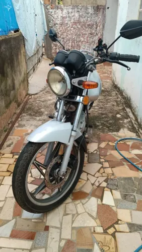 Moto Suzuki yes 125