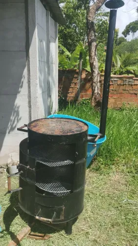 Forno/defumador novo