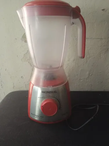 Liquidificador mundial funcionando tudo certinho