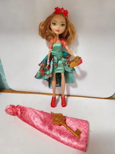 Boneca Ever After High Ashlynn Ella Legacy Day