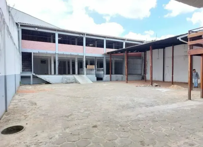 ALUGO PRÉDIO COMERCIAL DOIS PAVIMENTOS  NA AVENIDA GUAJAJARAS