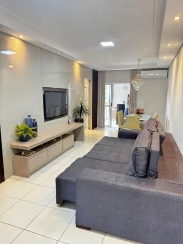 Casa no condomínio Iguatemi