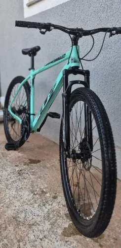 BICICLETA GTS SUPREME ARO 29 + CÂMARA DE AR RESERVA