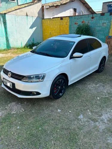 Volkswagen Jetta Comfortline 2.0 T.flex 8V 4P Tipt. 2013