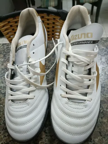 Chuteira Mizuno Club Society