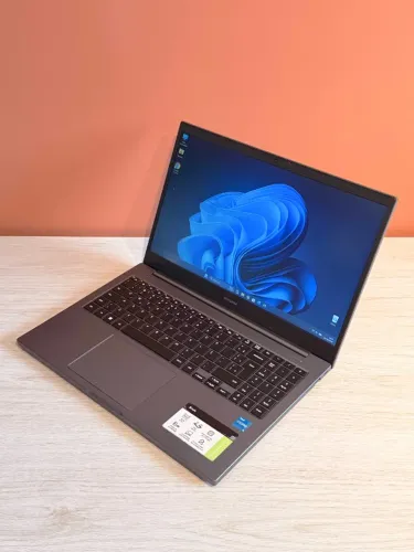 Notebook Samsung Book Core i3 11th 8Gb 256SSD FullHD Windows 11
