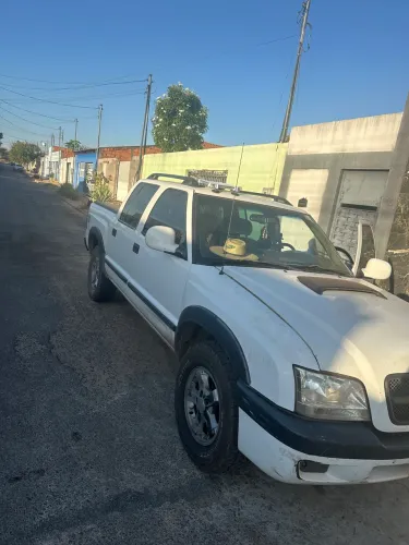 Chevrolet S10 P-up Tornado 2.8 TDI 4x2/4x4 CD Dies 2008