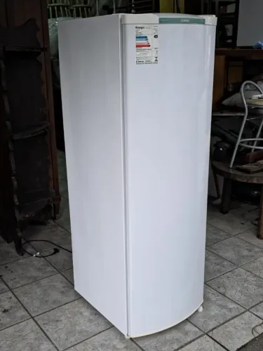 Geladeira Consul 254L Praticamente nova em ótimo estado
