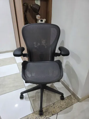 Cadeira de escritório Herman Miller - C