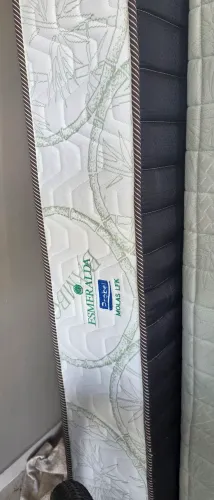 CAMA E COLCHÃO KING DE MOLA