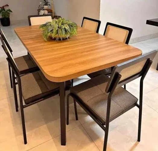 Mesa Stellar c 6 cadeiras estrutura aço