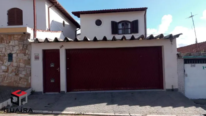 Sobrado à venda 4 quartos 2 suítes 2 vagas Pinheirinho - Santo André - SP