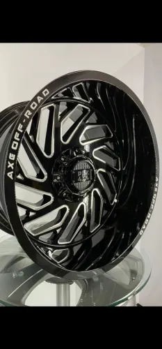 Rodas e pneus Americana Raptor aro 20