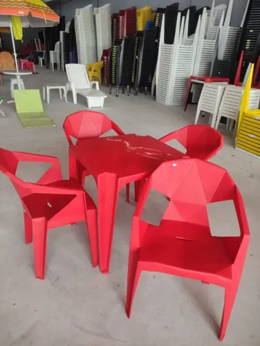 Jogo Mesa Mor + 4 Poltronas Vermelha - 182kg