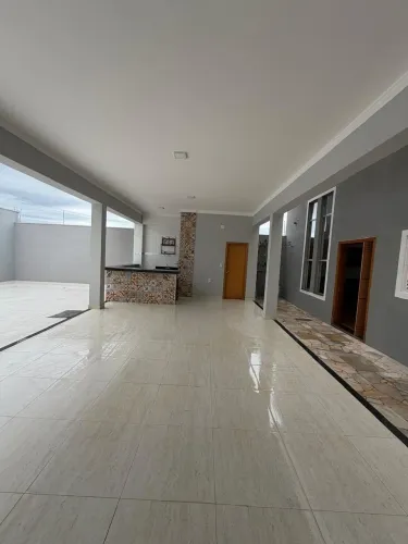 Casa com Jardim Barão por R$ 850.000,00