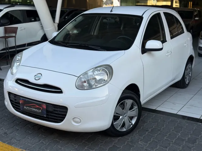 Nissan March 1.0 16V Flex Fuel 5P 2013