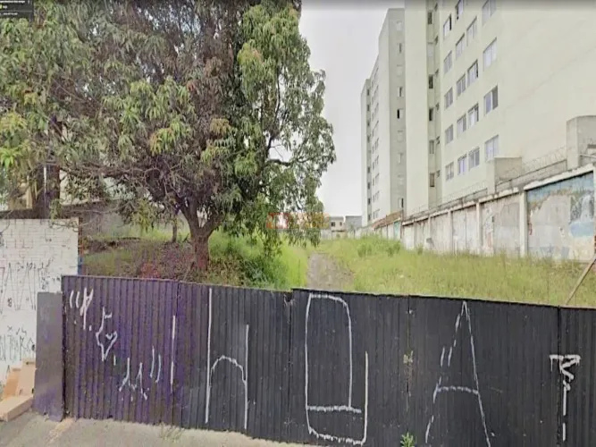 Terreno no Bairro Vila Alto Santo André em Santo André