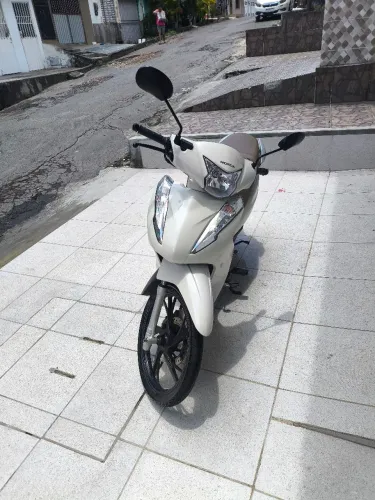 Honda Biz 125 EX