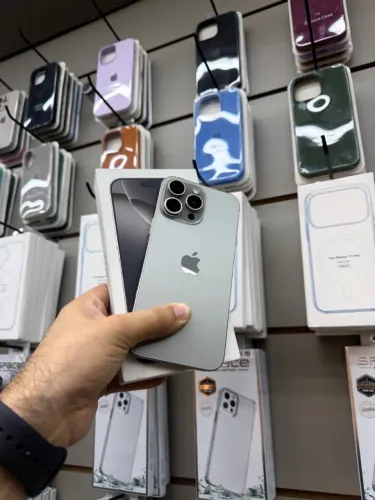 iPhone 16 Pro Max Semi Novo