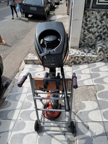 VENDO MOTOR DE POPA HAUPT 7.5
