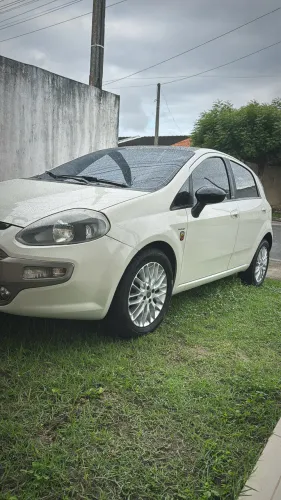 Fiat Punto Essence 1.6 Flex 16V 5P 2014