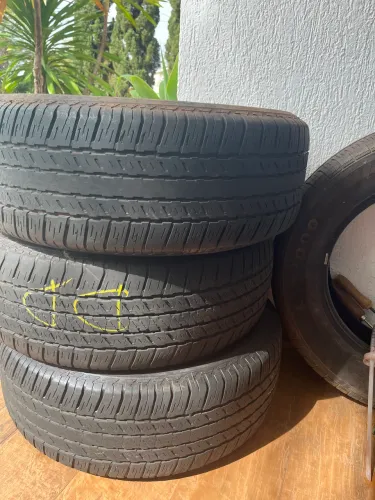 Pneus para caminhonete meia vida 265/60