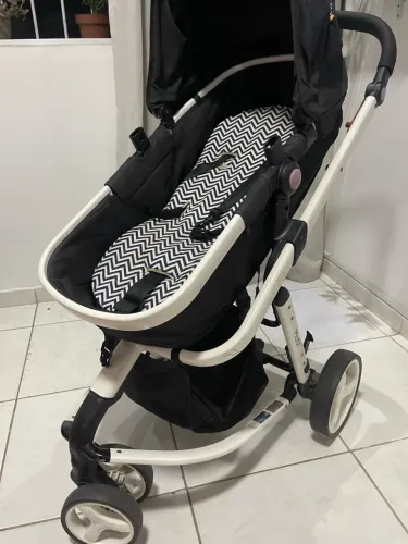 Carinho de Bebê + Bebê conforto + Base para Bebê