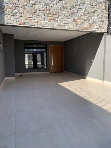 Casa de alto padrão 3 suítes plenas e piscina