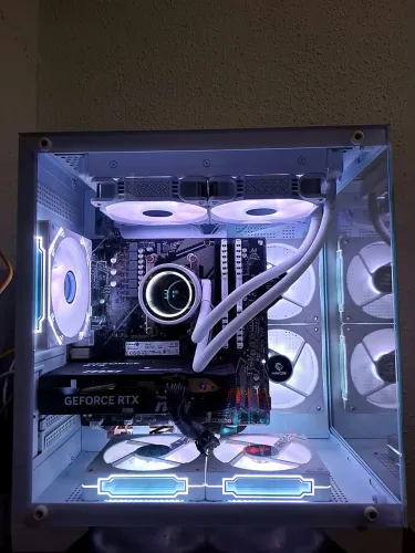 PC GAMER RTX 5060 32GB RAM