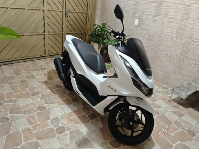 PCX 2024/ com 1.900km.