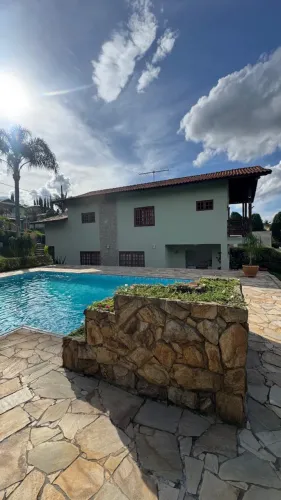 Casa em condomínio fechado IBIÚNA/SP