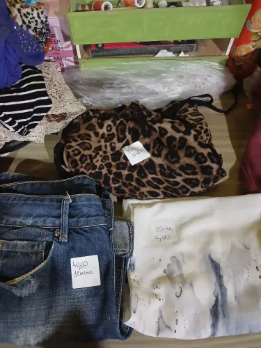 Lote brechó roupas