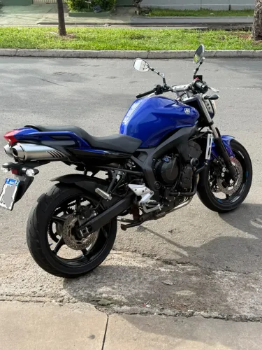 Yamaha FZ6-S Fazer 600 2008 - A lendária ?Papa Hornet?