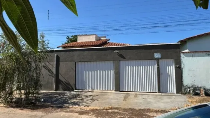 Casa 238m² com Terreno 360m² | Inhumas-GO | Jardim Raio de Sol | Oportunidade - Próx. à Av