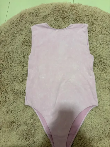body frente única rosa zara
