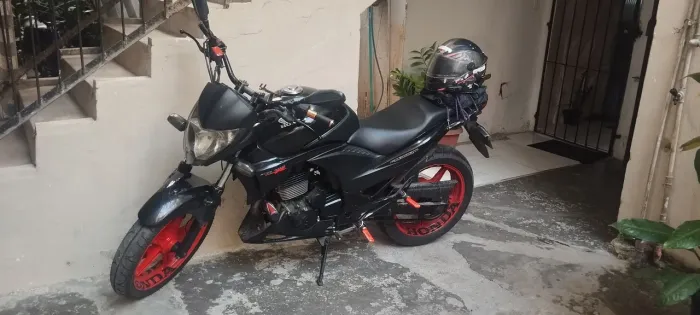 Cb300r A venda, troca por carro dependendo do veículo.