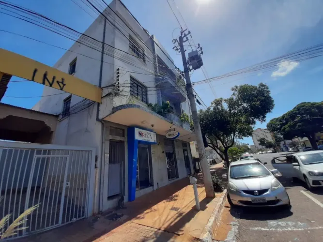 APARTAMENTO NO CENTRO - PRÉDIO RESIDENCIAL