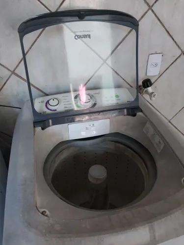 Máquina de lavar roupas