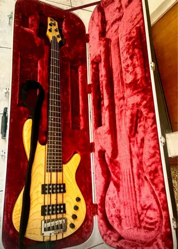 Baixo Ibanez SRX705 2004 com Case