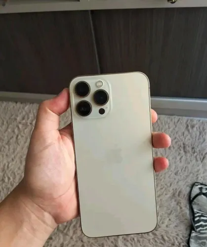iPhone 13 pro max todo original com caixa sem detalhes
