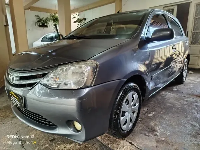Toyota Etios XS 1.3 Flex 16V 5P Mec. 2013