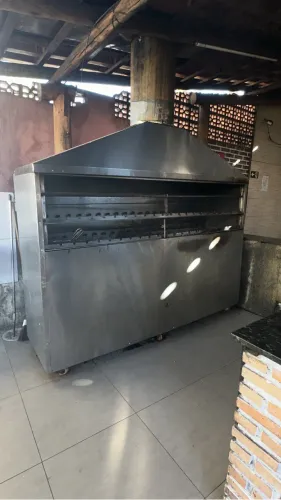 Churrasqueira Elétrica Giratória
