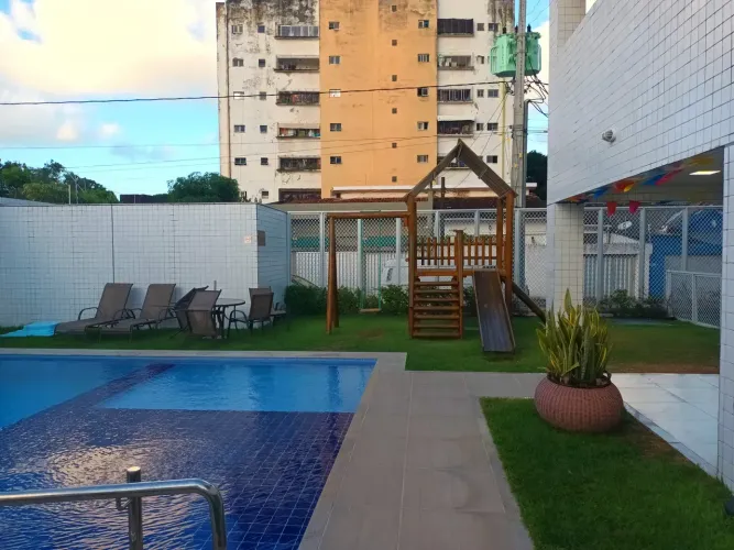 TRES QUARTOS, SUITE, VARANDA, DUAS VAGAS DE GARAGEM, LAZER COMPLETO, ALUGUEL NA ILHA DO RE