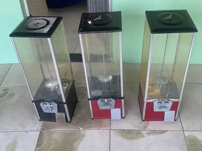 Maquina de bolinhas (Vending Machine)