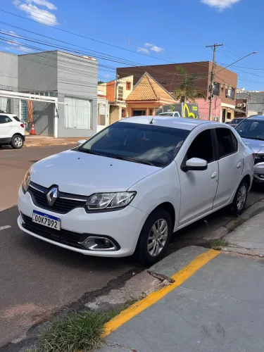 Renault Logan Expression Hi-flex 1.6 8V 4P 2014