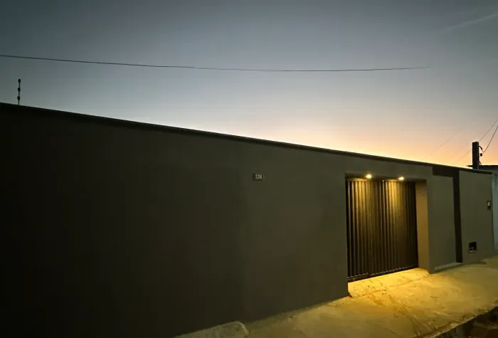 Casa em Extremoz | Excelente Localização | 200m² | Segurança Completa