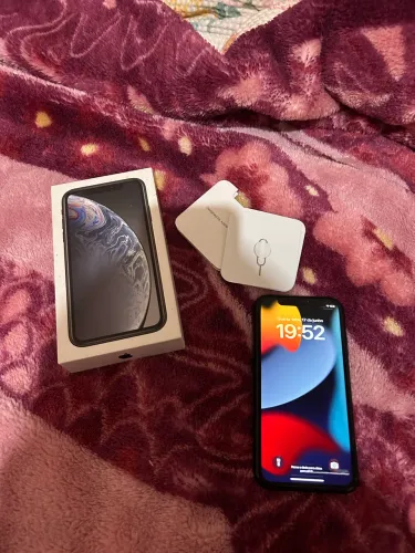 iPhone XR 64gb