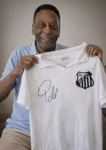 Camisa Santos retrô anos 60 com autógrafo de Pelé